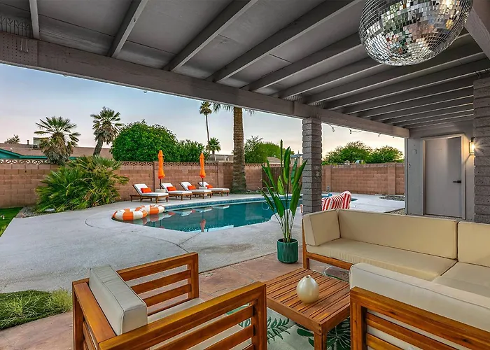 Disco Jungle With Fire Pit+poolside Tv+yard Games Holiday home