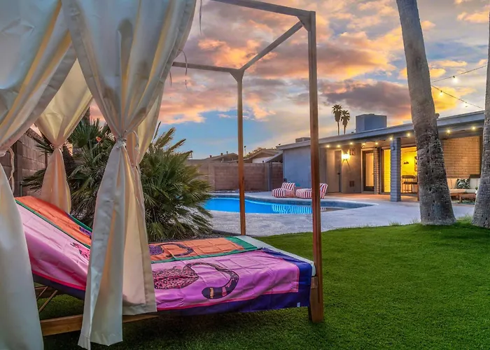 Disco Jungle With Fire Pit+poolside Tv+yard Games Phoenix