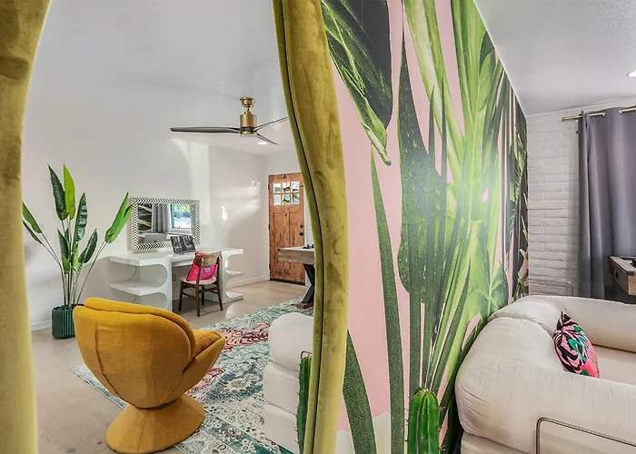 Disco Jungle With Fire Pit+poolside Tv+yard Games