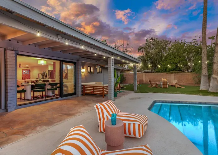 Holiday home Disco Jungle With Fire Pit+poolside Tv+yard Games